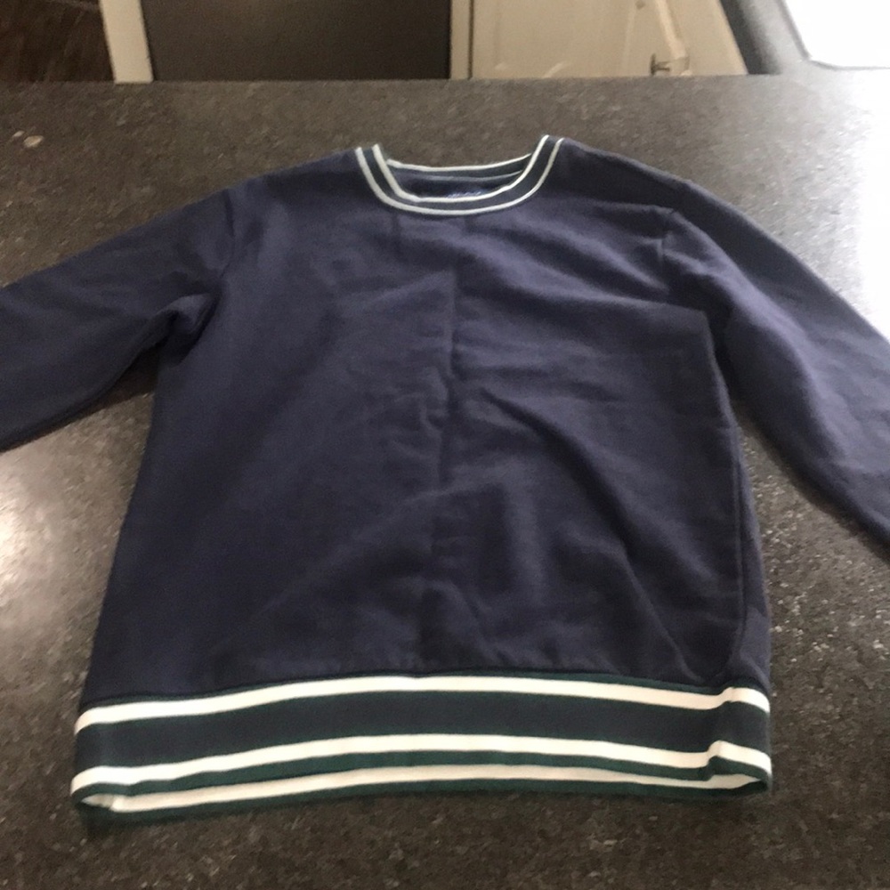 I’m selling a Crew neck sweatshirt From Arizona